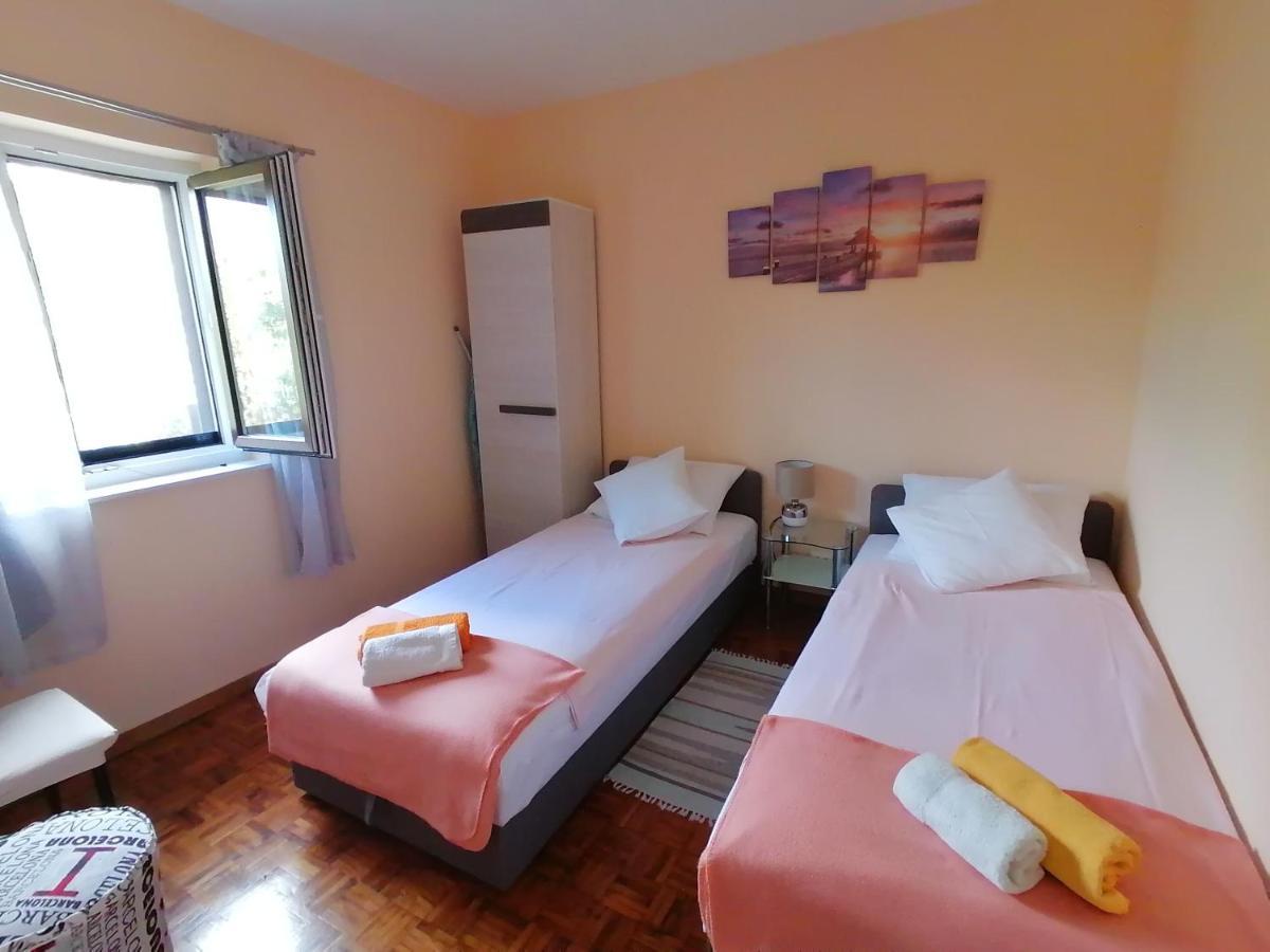 Apartments With A Parking Space Njivice, Krk - 5320 المظهر الخارجي الصورة